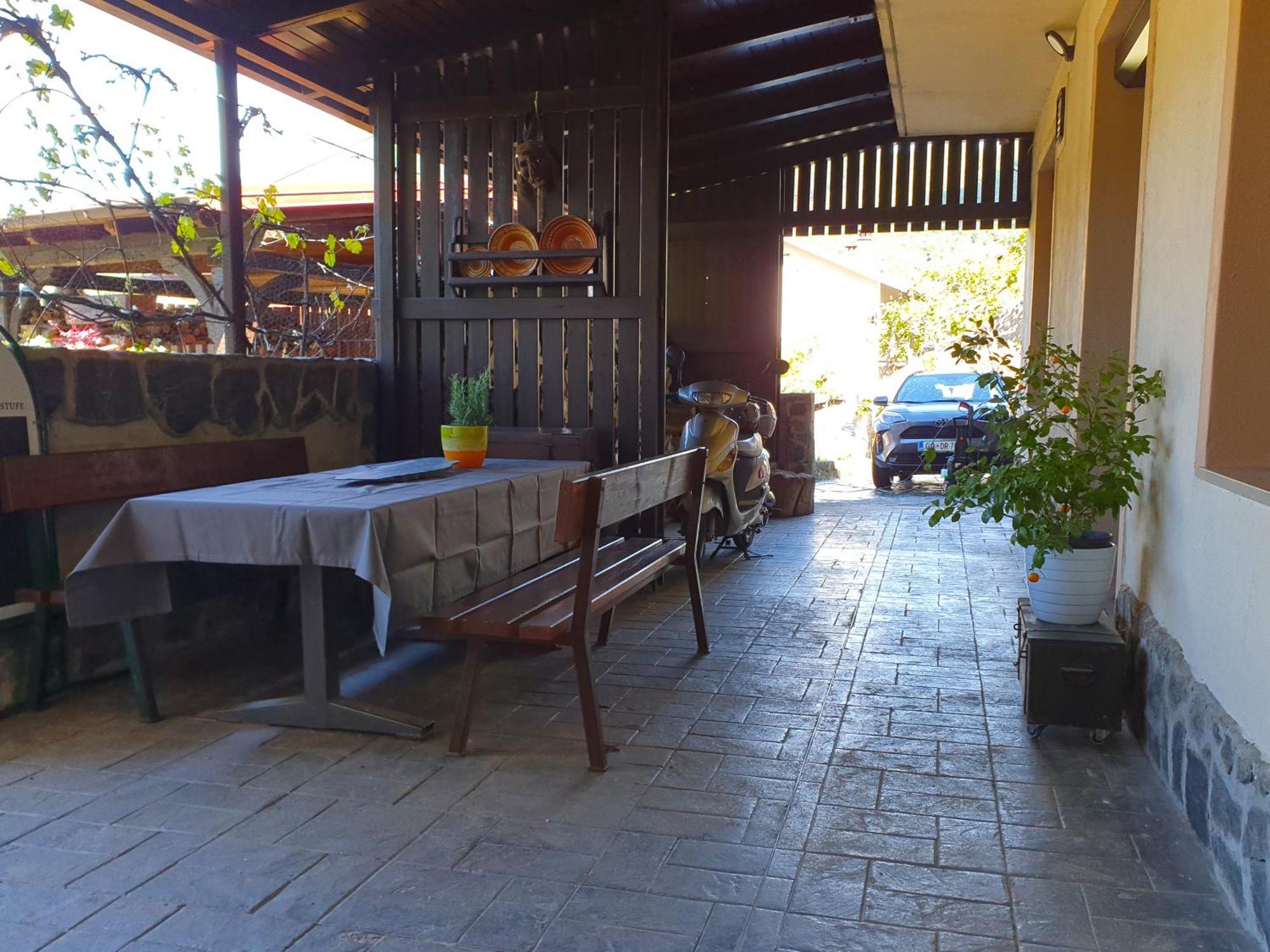 Apartment With Terrace Nona Pavla โทลมิน ภายนอก รูปภาพ