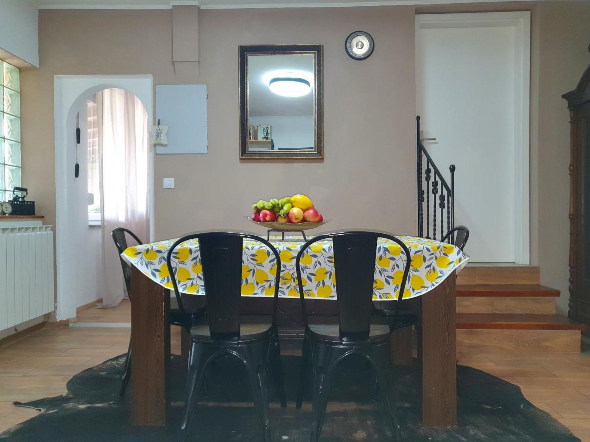 Apartment With Terrace Nona Pavla โทลมิน ภายนอก รูปภาพ